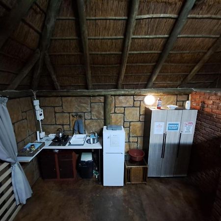 5 Sleeper Bushcamp Chalet Hartbeespoort Exteriör bild